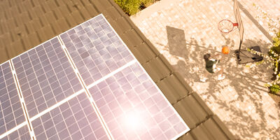 Dach mit Solaranlage